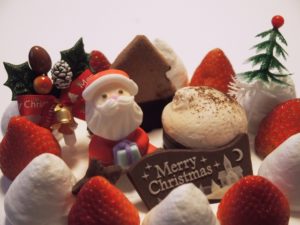 コンビニのクリスマスケーキ半額2023はいつから？セブン・ローソン・ファミマを調査！